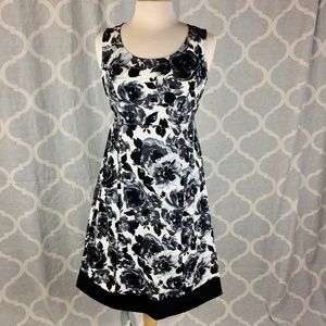 MOTHERHOOD black and white floral sundress (Sz S)